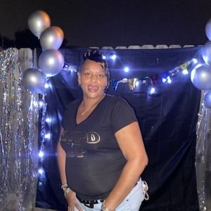 Meet your Posher, Latonia